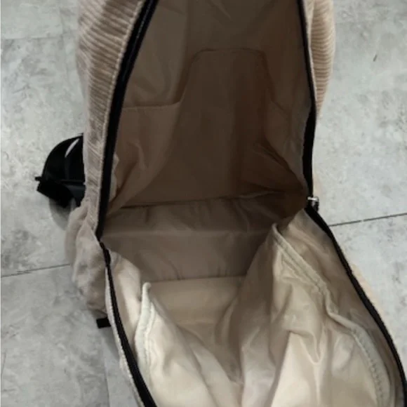 Forever 21 backpack - Picture 4 of 8